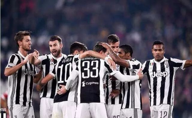 铜梁龙致谢蓉城：期待成渝两地共同推动西部足球事业蓬勃发展