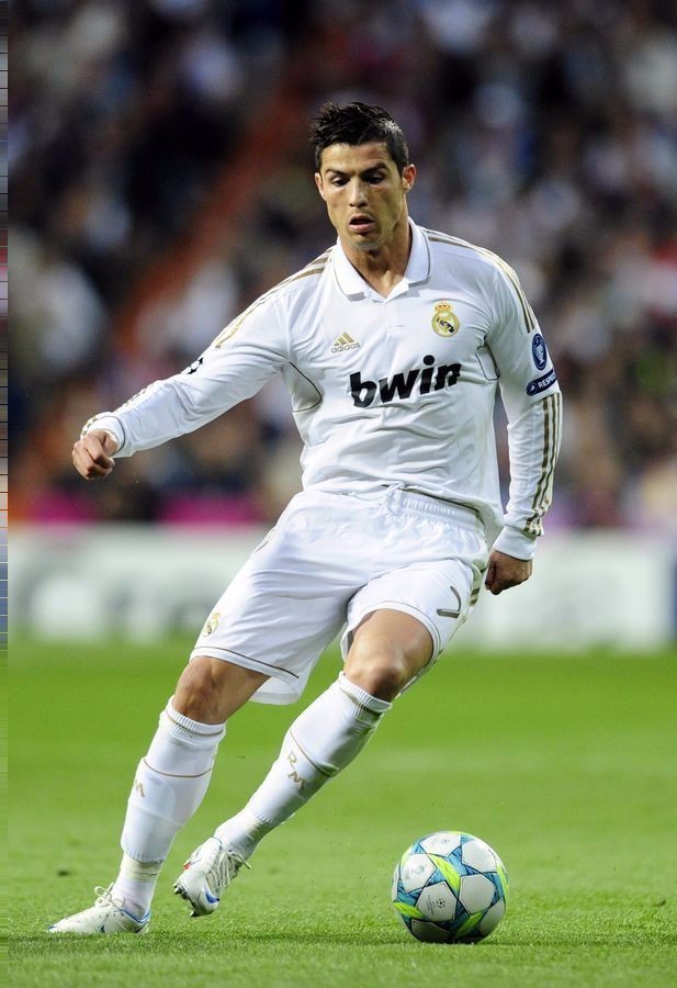 梅西获美职联MVP并率队首夺总冠军，雨中致歉开幕式取消