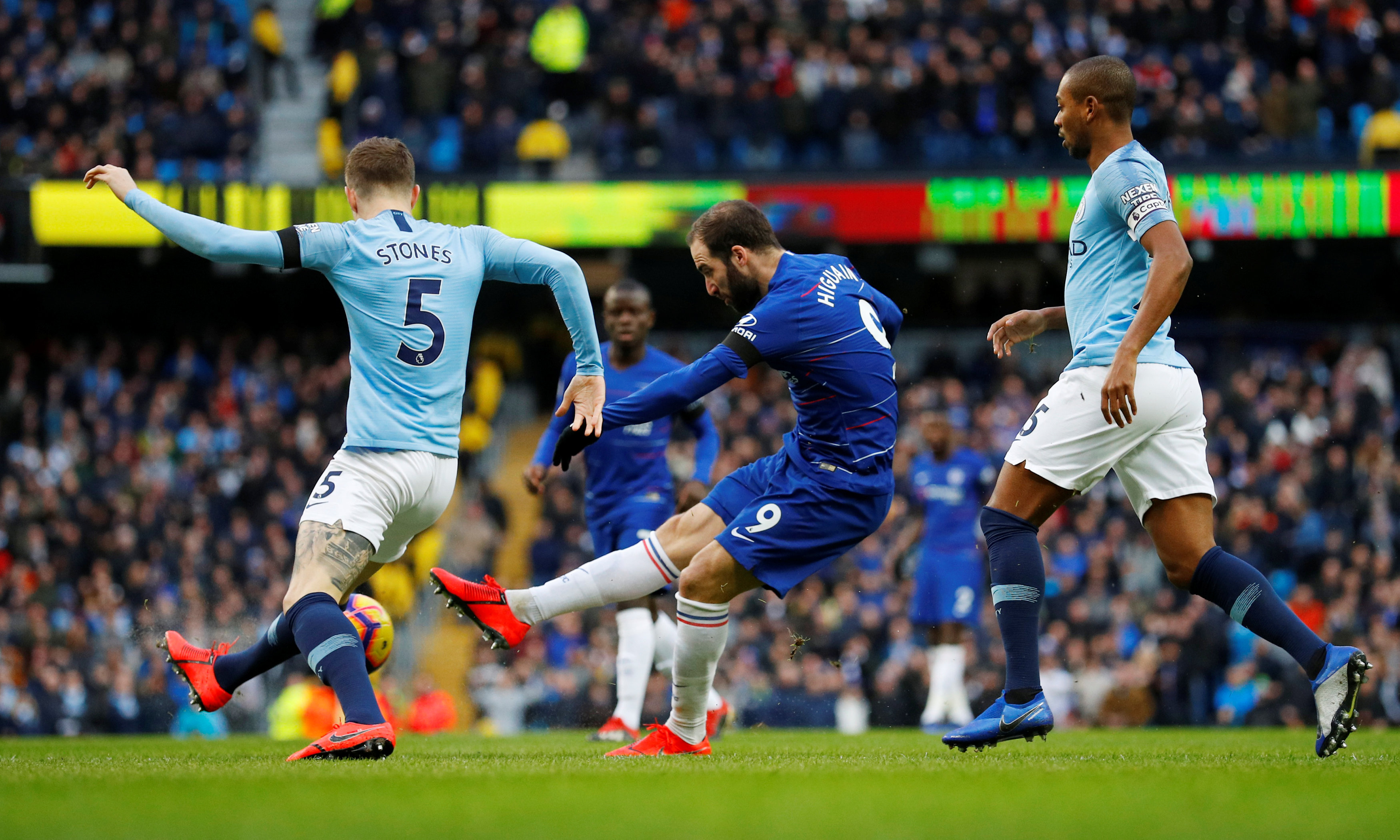 波媒：什琴斯尼在加盟巴萨前考虑参加波兰第七级别联赛