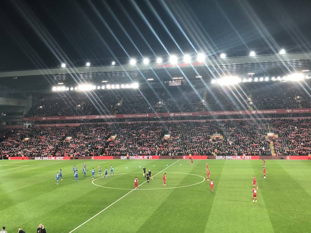 本菲卡旧将路易松晒照说在学习，照片显示他问AI足球总监职责