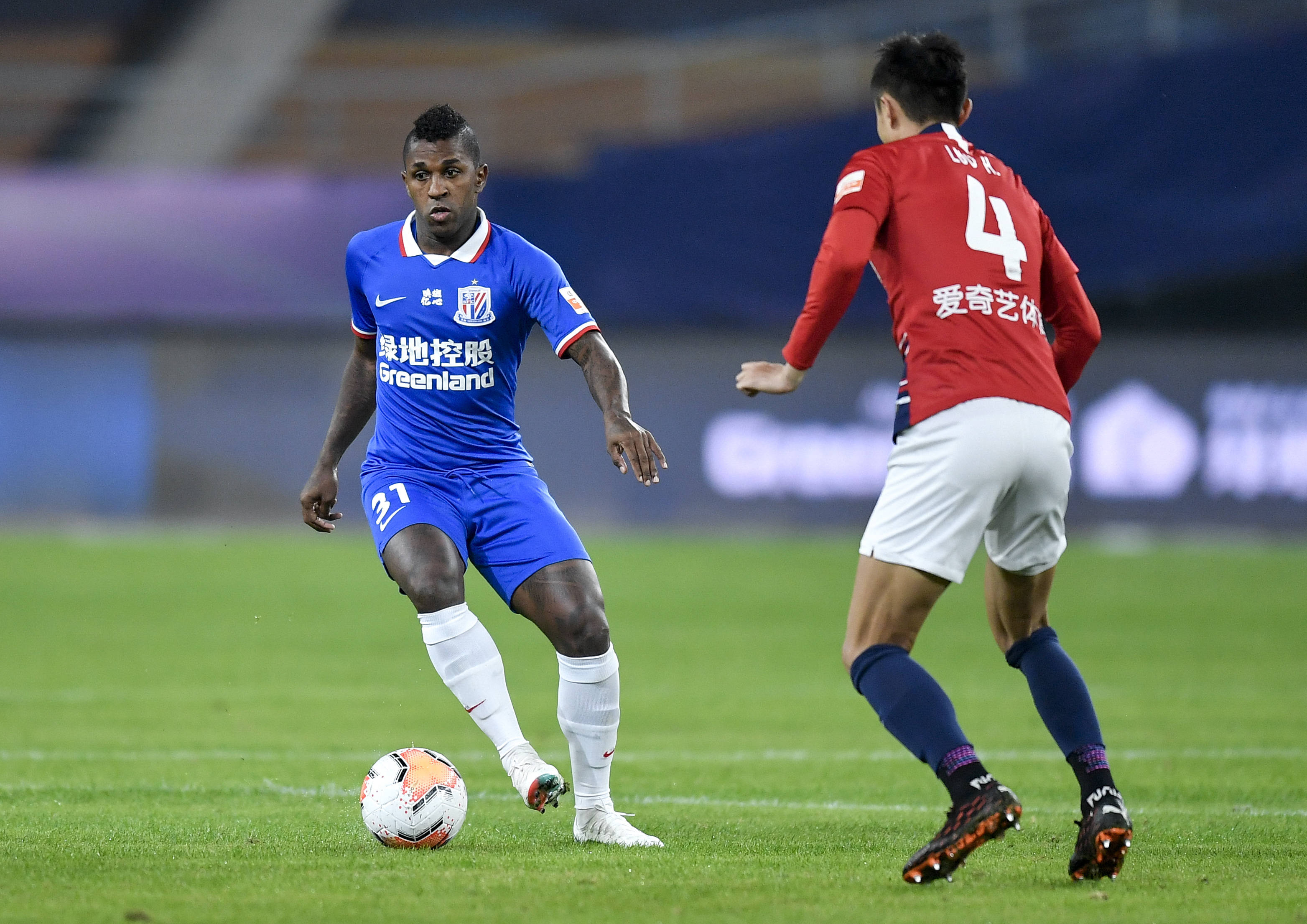 深圳新鹏城主帅陈涛观战曼城比赛，明日与城市集团同事会面