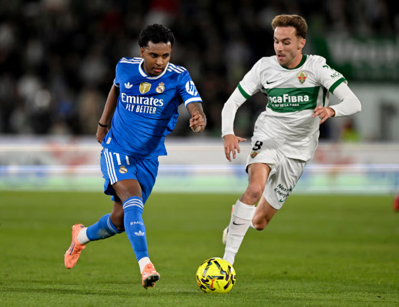 这脚传球太精准了