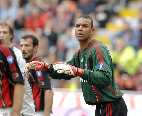 残特奥会举重比赛在东莞石龙开赛，134名运动员参与力量角逐