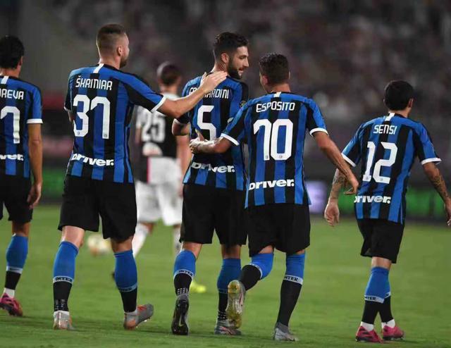 NBA交易市场动态：快船完成外援签约,